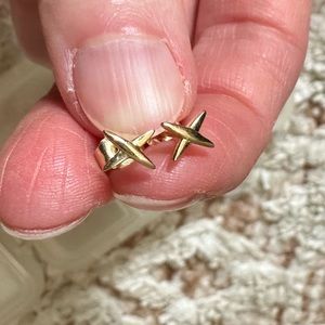 Mejuri 14k solid gold X studs